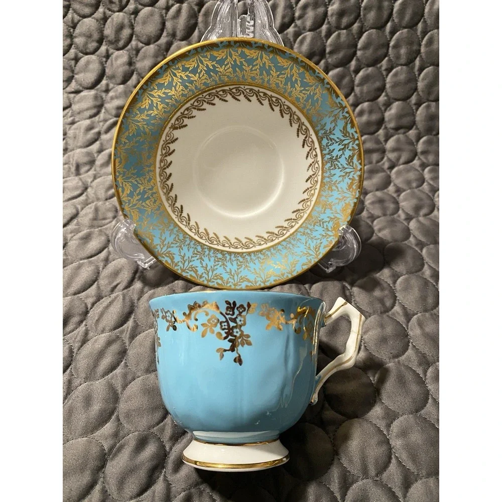 Rare Aynsley 2917 Light Blue Gold Scrolls Violets Tea Cup/Saucer Set Bone China
